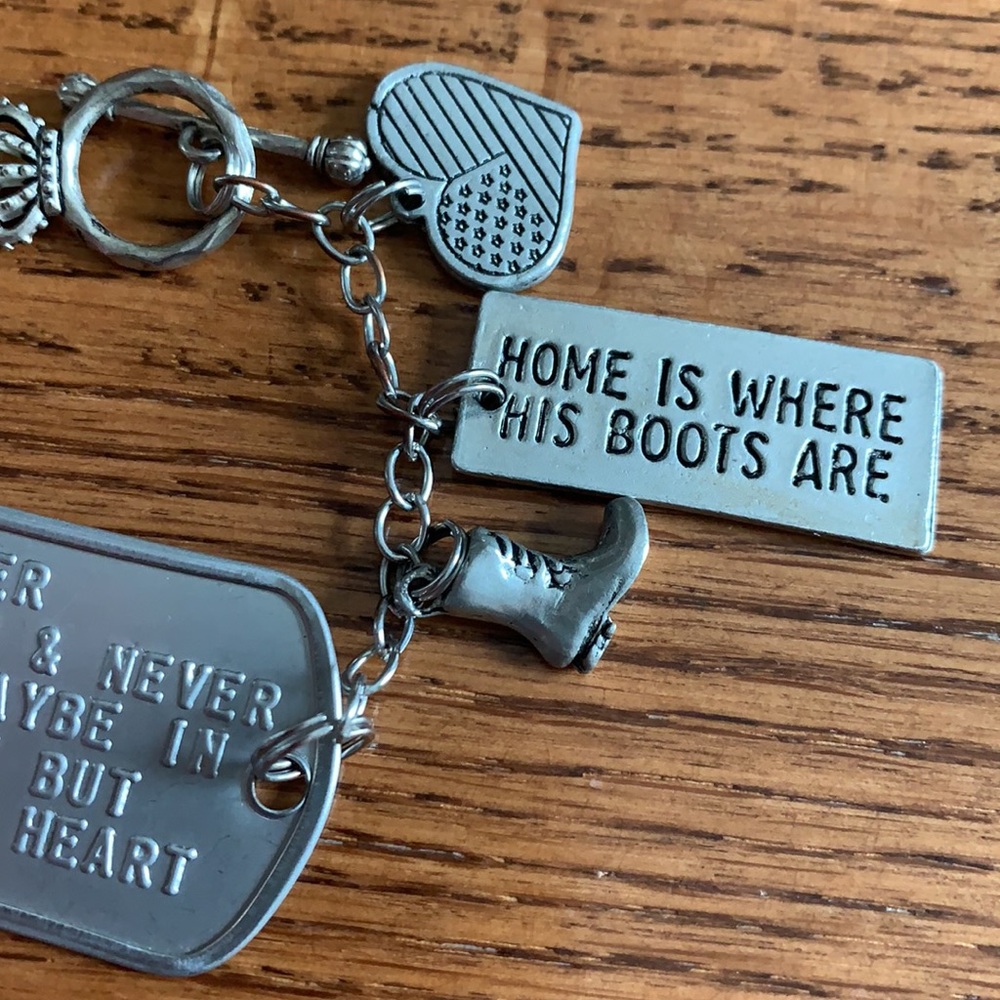 Veteran spouse charm bracelet - Picture 3 of 3